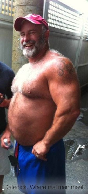 fitoldermen: Older mature big dick gay daddy big man bulge. www.maturebigdick.com More hot da