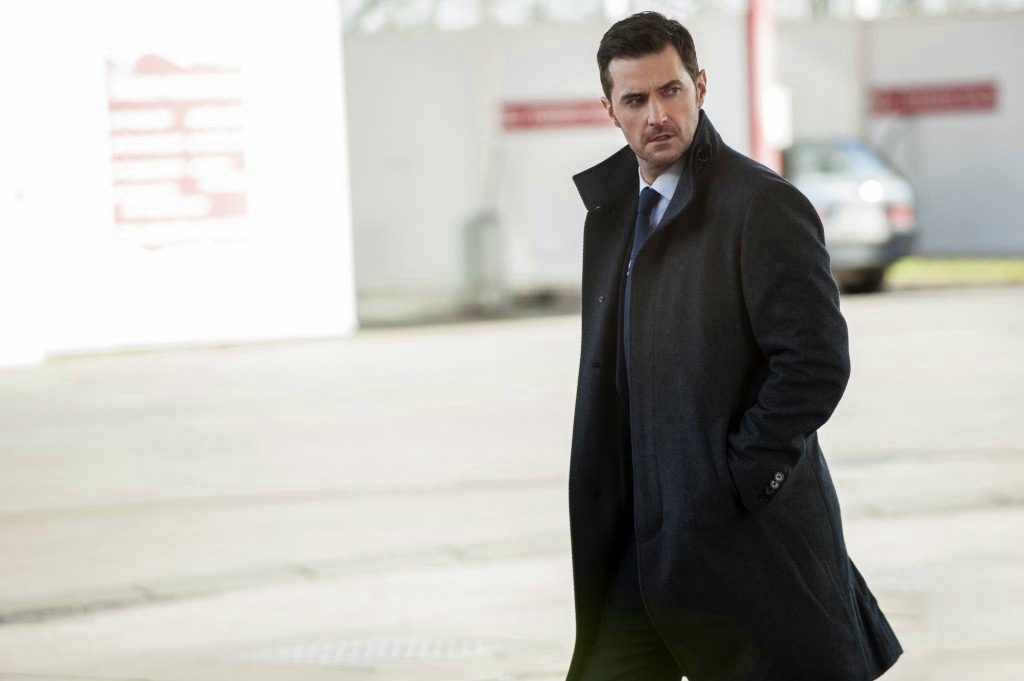 Looking like a layout for GQ - stills from... - Richard Armitage Only