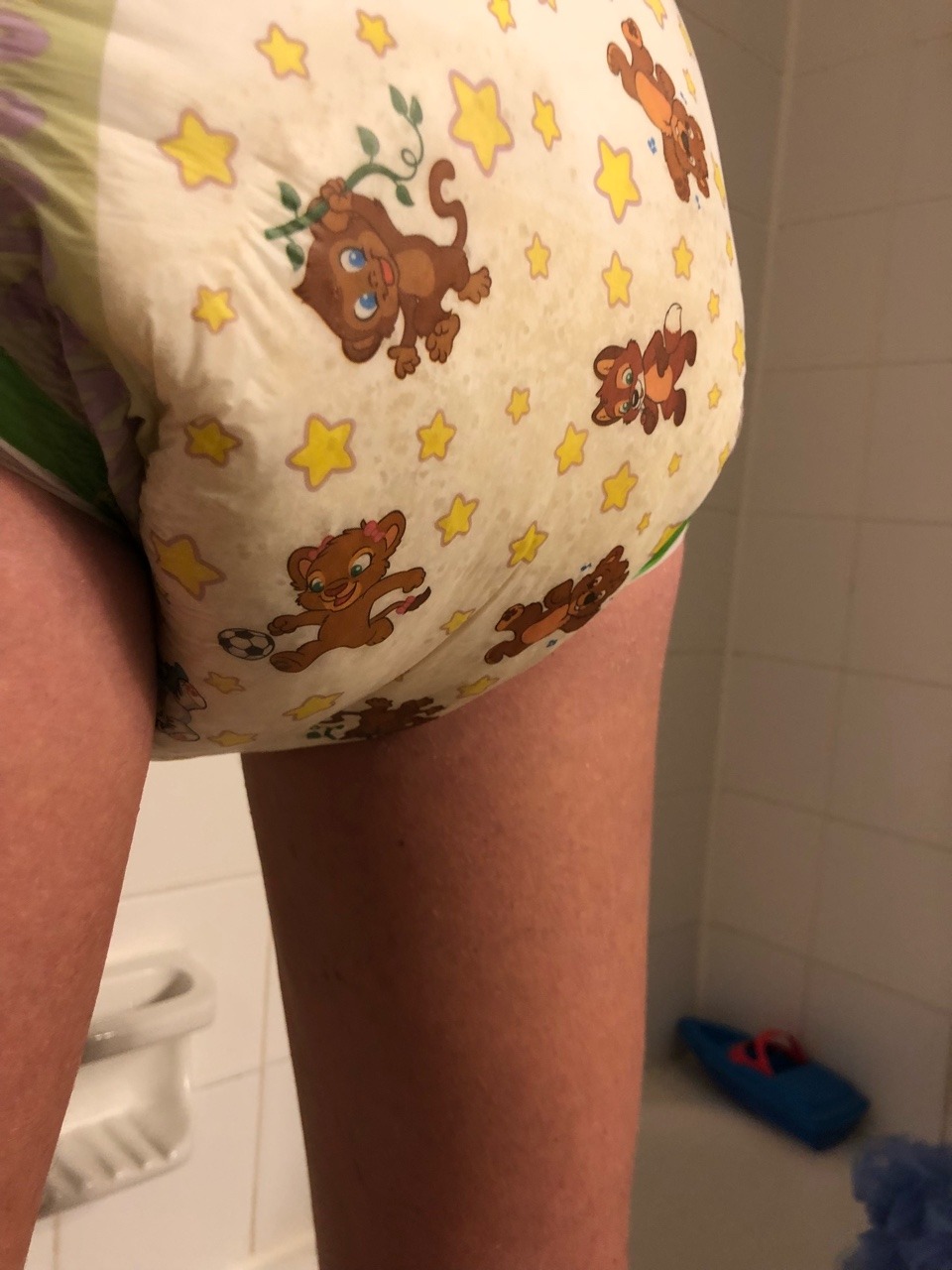 atldad4little:Daddy’s boy locked and loaded with a large enema. He whimper and