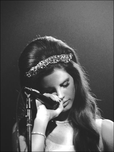 z-i-c-k:  November. | via Tumblr en We Heart It - http://weheartit.com/entry/75424759