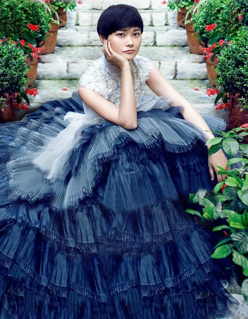 fuckyeahchinesefashion:Li Yuchun | 李宇春 |  Chris Lee    PHOTO: @BURAN-MUSE 