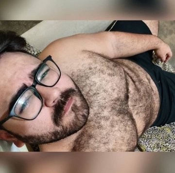 bear-hairy:   Déjanos tu comentario 🐻 . Rebloguea y comparte el contenido si te gustan las fotos. #Bear_Hairy 
