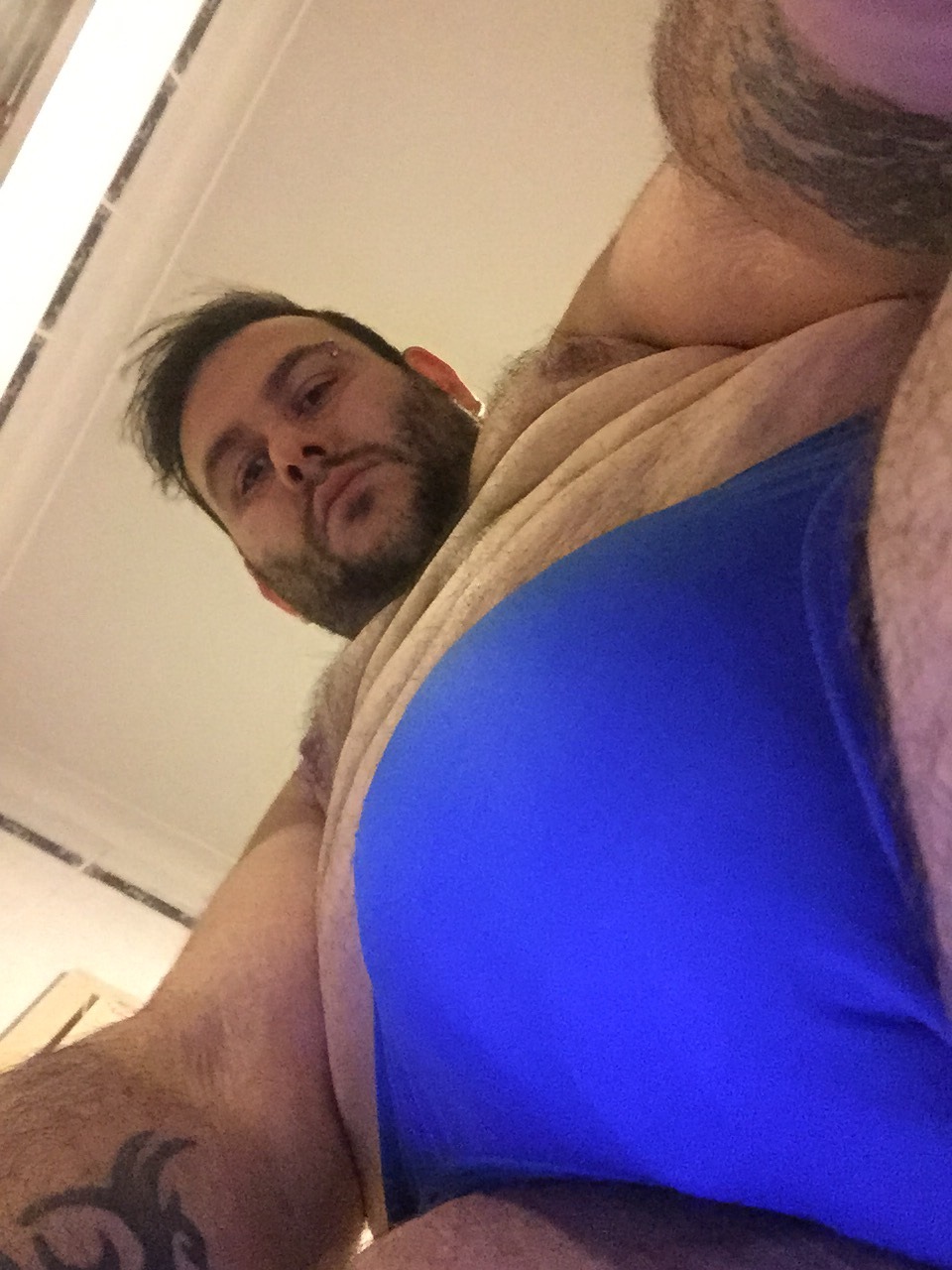 speedochubby:  Thanks for your first submit !! :-)   «I normally never do this but