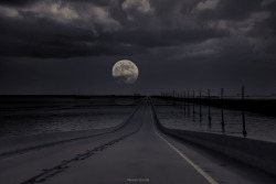 cedorsey:Moon At Key West Road TripPhoto Credit: (Naveen Gunda)