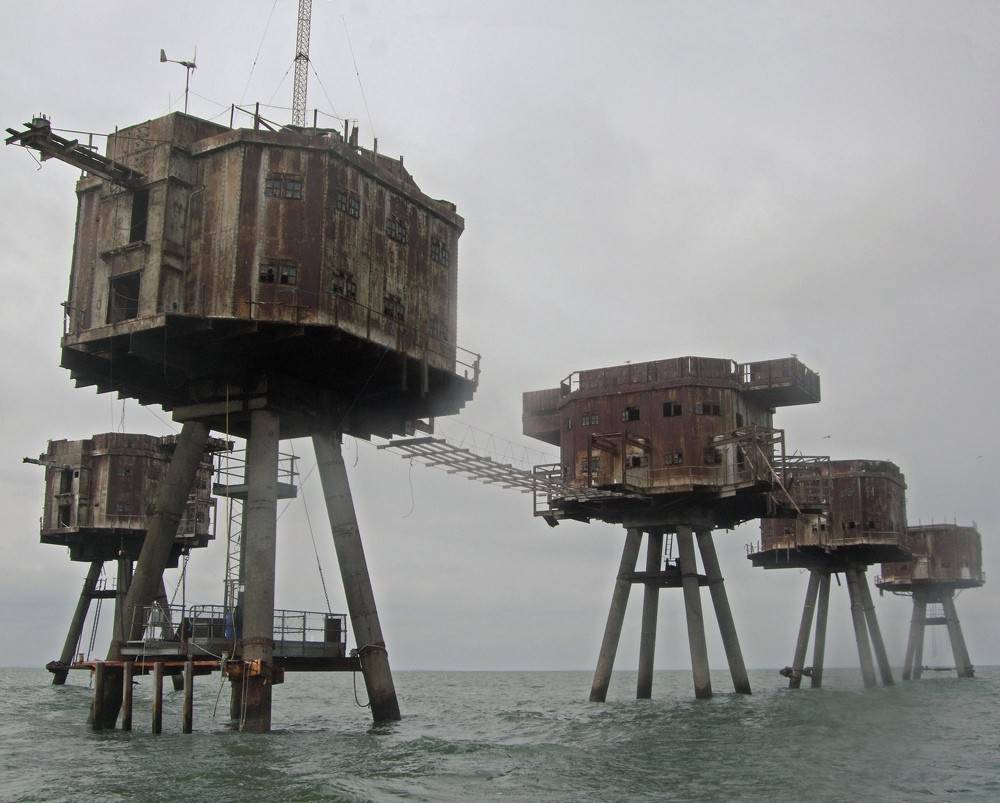 abandonedandurbex:(1000x803) These are Maunsell Sea Forts, used by the British during