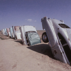 nevver:  Cadillac Ranch, Jean Pierre Laffont