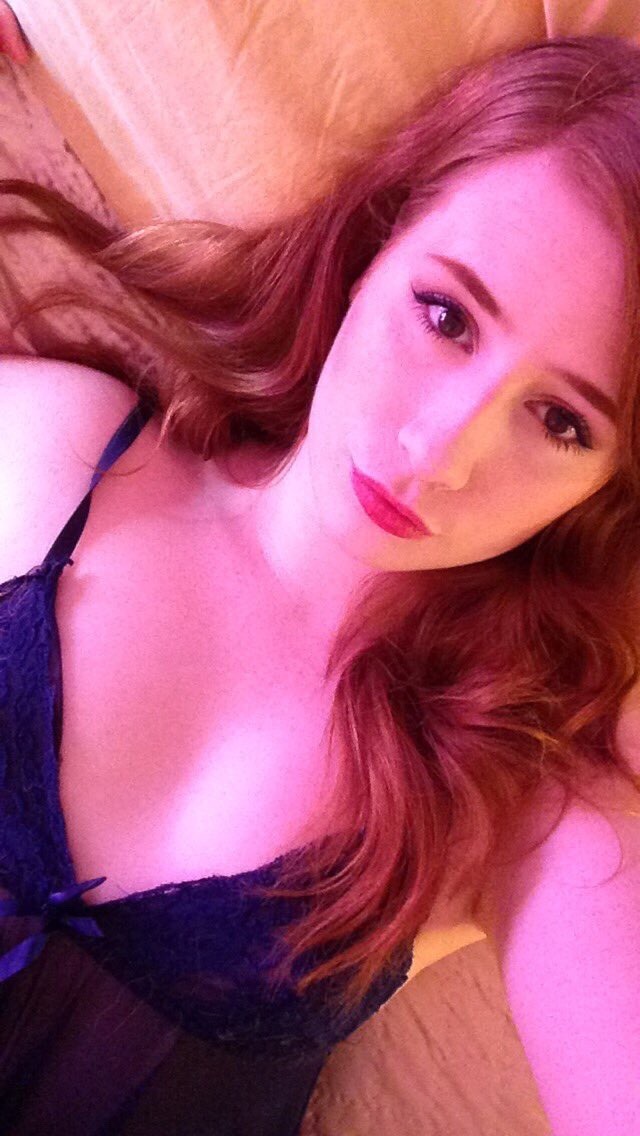iswearimnotnaked:  i’m sorry but….my makeup skills….like….how did i get to