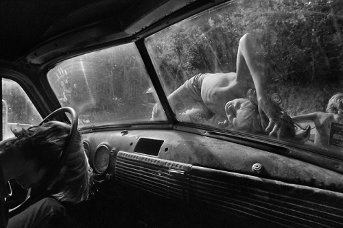 Eugene Richards’s style is unflinching yet poetic. For fifty years, he has devoted his career 