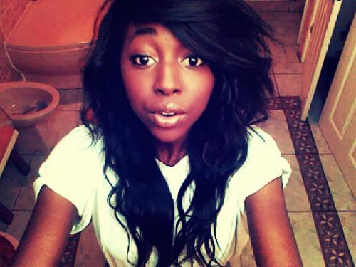 igotyouhooked:  all i want is the taste that your lips allow