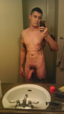 blogjrs&ndash;hotstuff&mdash;archive:  brodays:  Hot Self Pic Studs! Hundreds Of Dudes Added Daily! http://brodays.tumblr.com/  HOT STUFF!!!  blogjrs—hotstuff—-archive