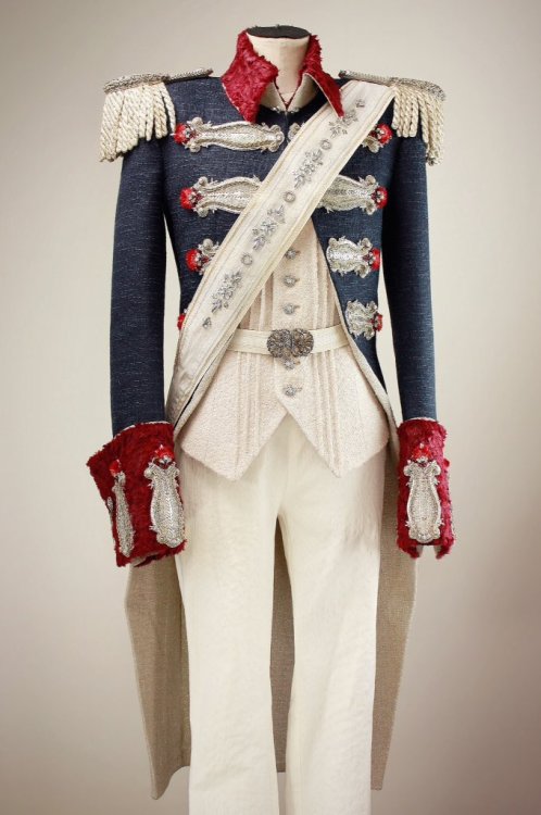 frederica1995:Oscar and Andre ‘s uniforms from Rose of Versailles