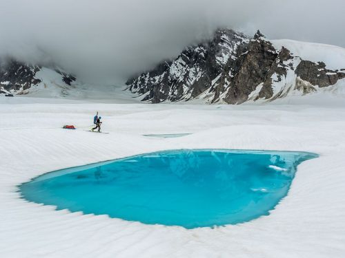 nationalgeo:A Tranquil TrekPhotograph by Aaron Hueyphotography.nationalgeographic.com/photogr