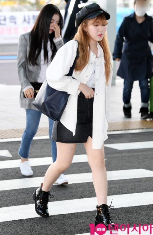  Red Velvet Wendy airport fashion at Incheon Airport [180320] 