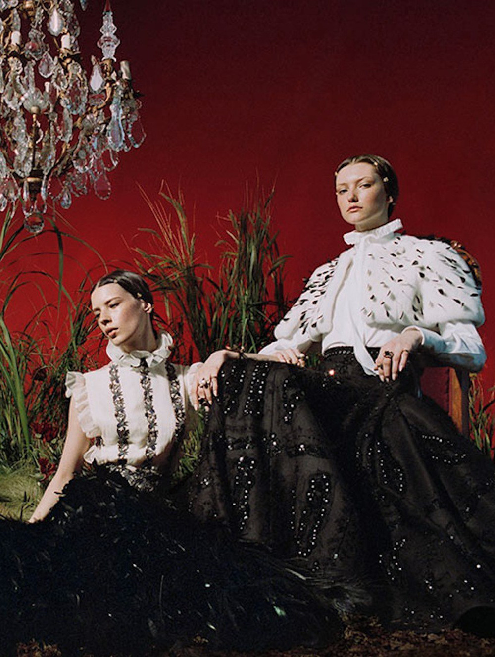 visualjunkee:SHAKESPEARE’S SISTERS - models: Allyson Chalmers, Barbora Podzimkova,