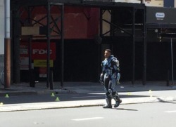 causticconsular: damnfinepoefinn: John Boyega spotted on set of Pacific Rim: Uprising wearing what seems to be a Jaeger suit! when u get lost on ur way to the con 