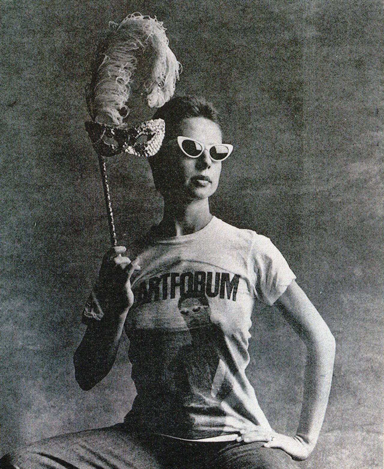 Lynda Benglis in New York magazine, February 17, 1975: “Put-ons and Take-Offs”