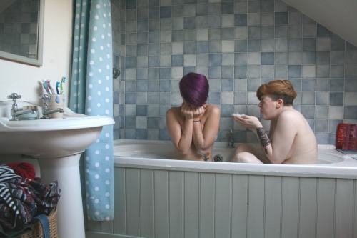 lilith-not-eve:  We had a bubble bath…