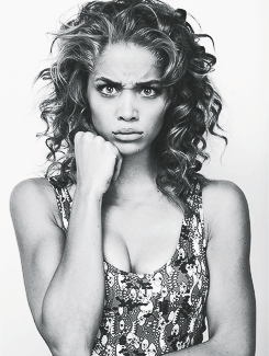 chrisbrownstan:I LOVE Jasmine Sanders!!!