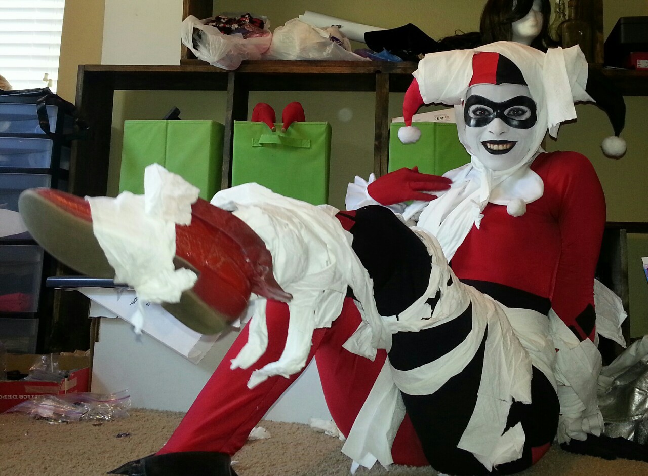 enasnivolzcosplay:  How dâ€™ya like my costume for Harleyween?? ;D    Wellâ€¦