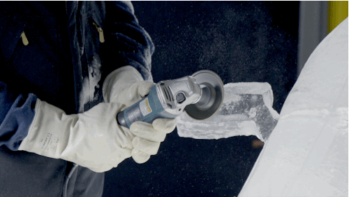 andisbetter:  Take one giant block of ice AND a few chain saws AND magic happens. Because with style AND great tech AND power under the hood of a Ford Fusion, And Is Better. Now how cool is that?  Sculpture by RW Ditto & Paul Nuznov of Outside the