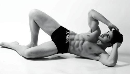 3leapfrogs:  furrypty:  Celebration of Male Beauty.http://furrypty.tumblr.com/  •=• •=• •=• 