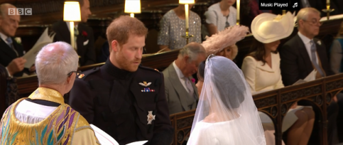 It’s oh so brief but look at Edward and Sophie’s little shared smile during the ring exc