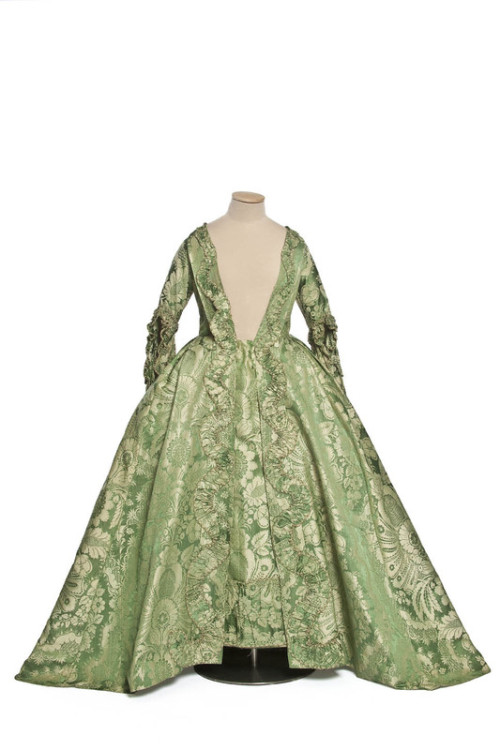 Robe a la francaisec.1740Les Arts Décoratifs