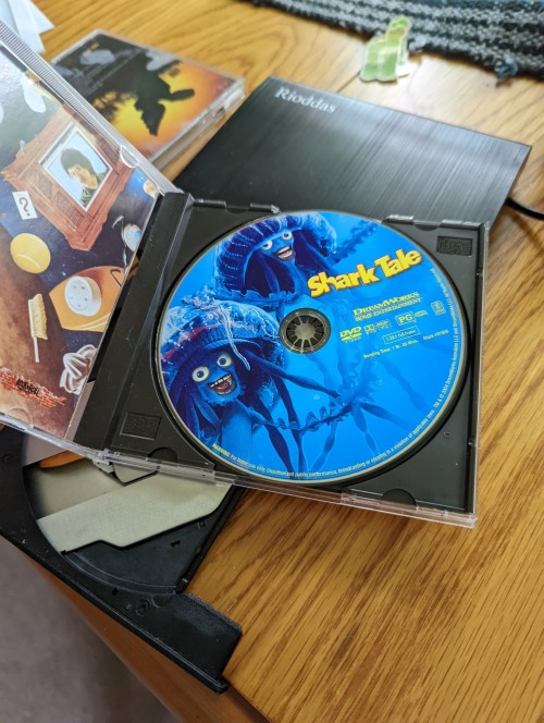 shiftythrifting:i know this is my own fault for buying cds without checking them