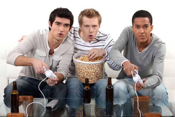 ilovecheatingsluts: Every time you brag to your girlfriend about your “video game