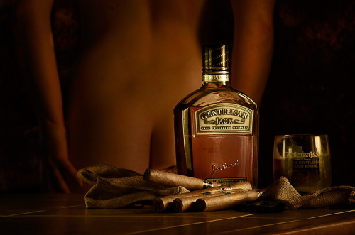 jai-envie-detoi:  Vices   Photographer: Gary Shelly   