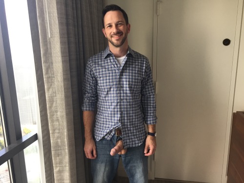 hangingnaked:  On a little vacation…headed out for the night!