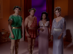 Funkymcgalaxy:  Sometimes It’s Hard Explaining Star Trek To People.