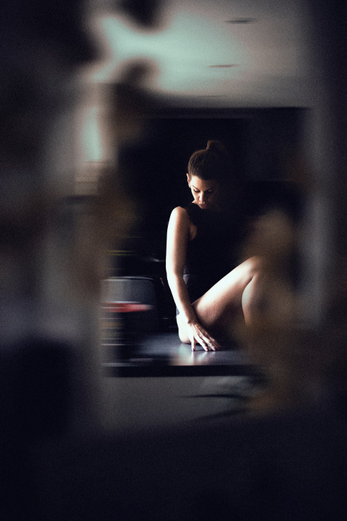 b-authentique:Lisa By Maxim Jón Keep readingWhat’s hotter than a beautiful girl masturbating? A beau