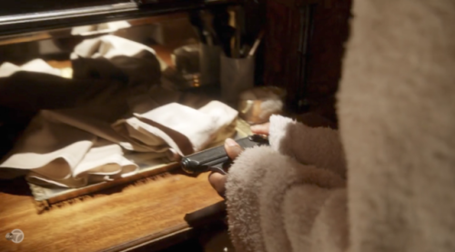 hashtagpll:me when i’m home alone and hear a noise 