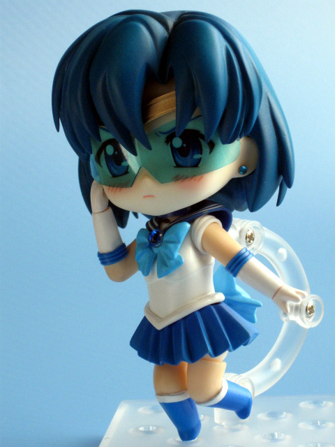 Custom Sailor Mercury Nendoroid I don’t know why I just find it now ಠ_ಠ Really good!!!!