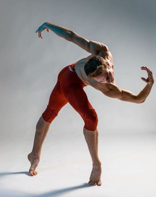 exguyparis: Stefan Pichler Goncalvez- Joffrey Ballet - photo by @qwharton