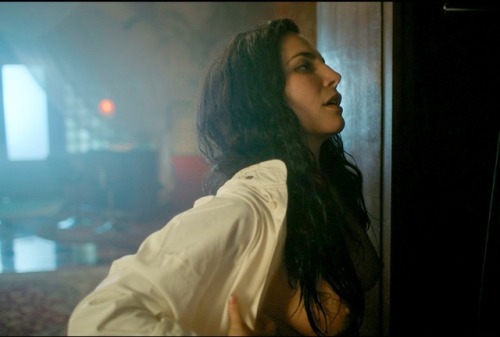 10tripledeuce:  Incredible scene from the new red hot Netflix series altered carbon starring Martha Higareda in this scene showing it ALL off as she sensually steps out of the bathtub like a Greek goddess,completely devoid of any clothing showing us the