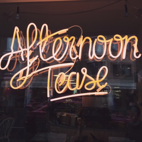 r9mk: baby-gloom: found a cafe with the best sign damn that’s amazing