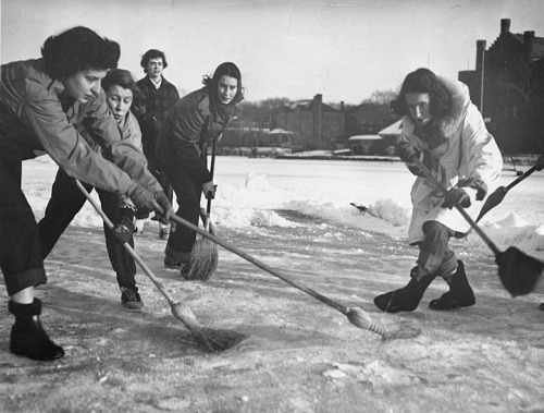 Broom Hockey