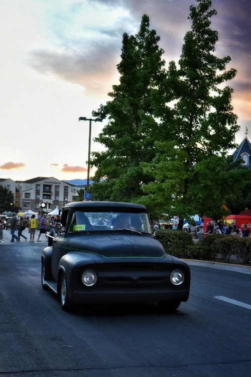 Friends 56’ F100