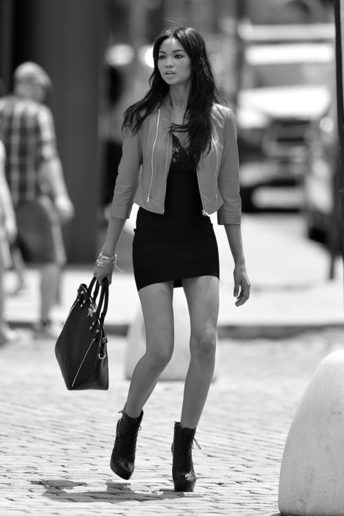 fashion-killlla:  hauteinnocence:  Chanel Iman  A