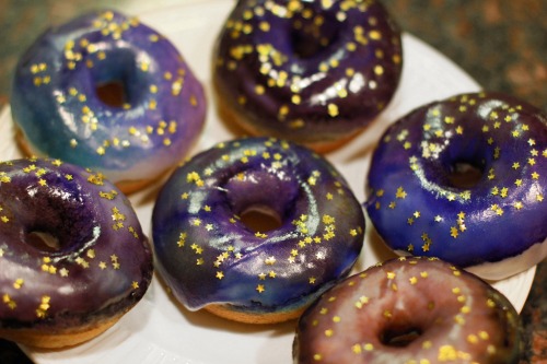 GALAXY DONUTS!!! Inspired By @insertdisc5‘s Animated Short Galactic Donut!! And A Twitter Exchange