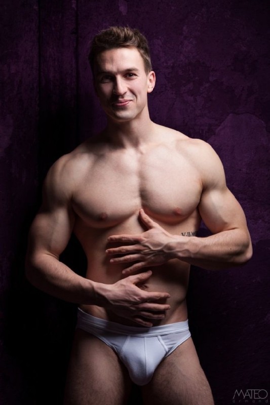prazermasculino:  (via Romain Labard: Purple Nightmare. Mateo Armand Photos)   https://www.facebook.com/pages/Romain-Labard/632962870079300?sk=photos_stream