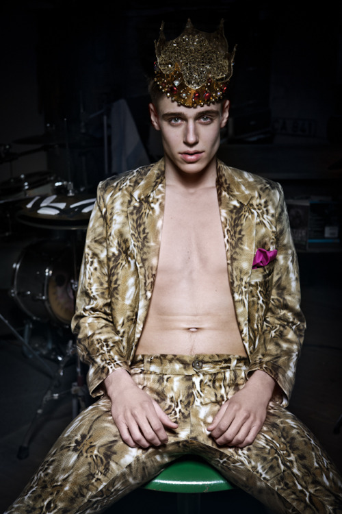 picnicwithsatan:  Tim Borrmann | Kaltblut Magazine | Ph: Marie Schmidt