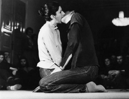 unculturedmag:  Marina Ambramovic & Ulay - Death Self (1977) This performance consisted of the two artists seated in front of each other, connected at the mouth. They took in each other’s breaths until all of their available oxygen had been used