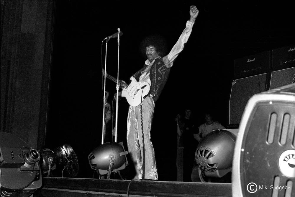 jimiallenhendrix:  Saville Theater: London, England 1967-10-08