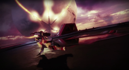therealbadasshere:  Reddit user /u/Xenobis spotted the Guardian protecting their Ghost when Ghaul kicks them off the ship.I’m gonna cry ;-;(third image provided by /u/Mblim771_Kyle)