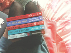 ailuroidea:  p4per-cranes:  John Green’s knees by p4per-cranes  I have all these exact copies yay 