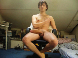 nowthatsabigwhitecock:  now thats a big white cock!http://nowthatsabigwhitecock.tumblr.com/