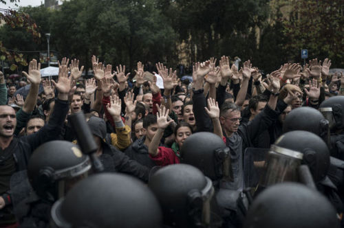 revolucion-es-poesia: GRAVÍSIMO golpe a la democracia y a los derechos humanos en Cataluña.  El gobi